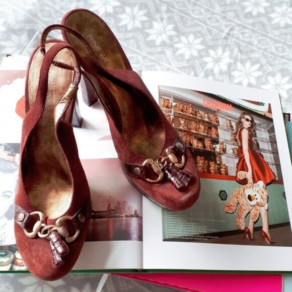 Nine West Shoes - EUC Nine West maroon burgundy suede heeled platform, 10M